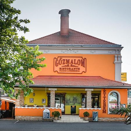 Bed and Breakfast Gőzmalom Étterem és Panzió Körmend Esterno foto