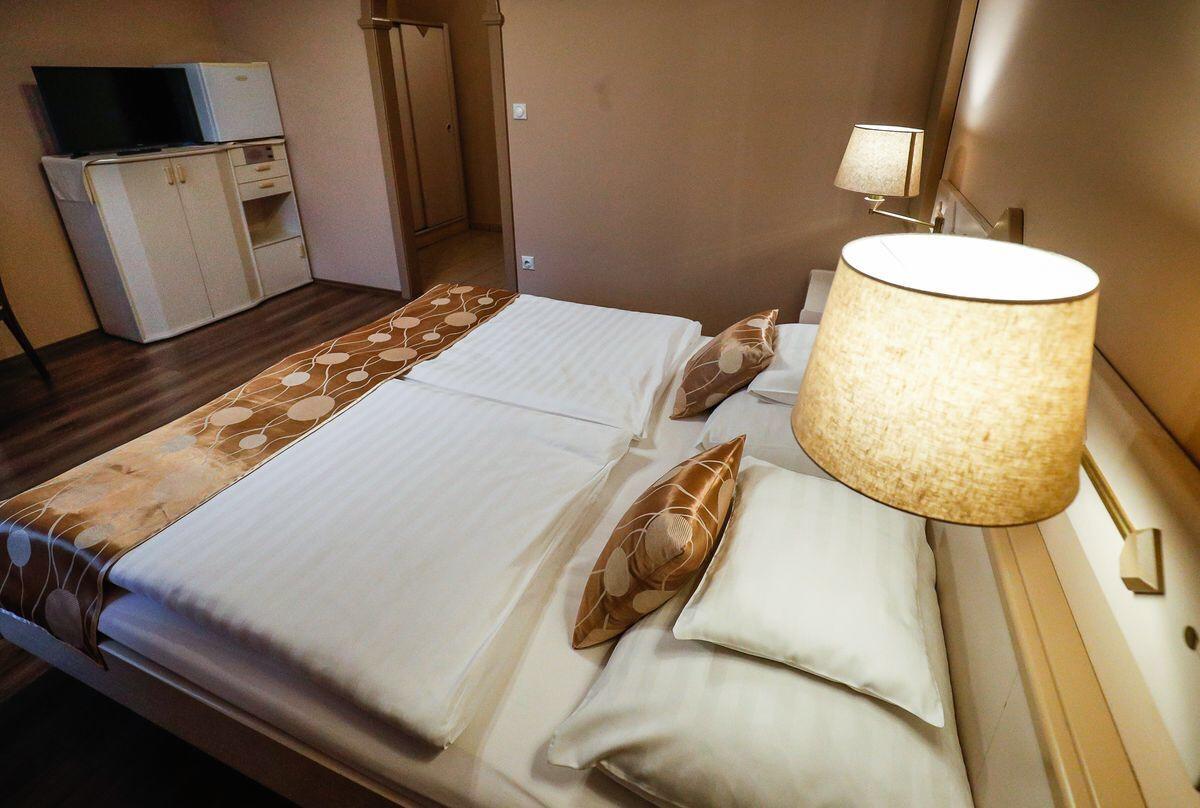 Bed and Breakfast Gőzmalom Étterem és Panzió Körmend Esterno foto