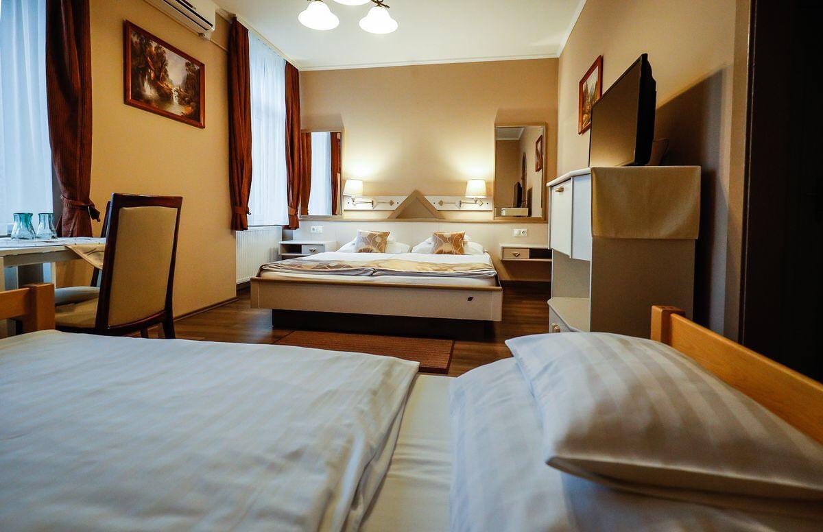 Bed and Breakfast Gőzmalom Étterem és Panzió Körmend Esterno foto